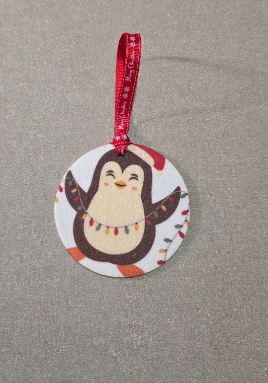 Circle penguin bauble